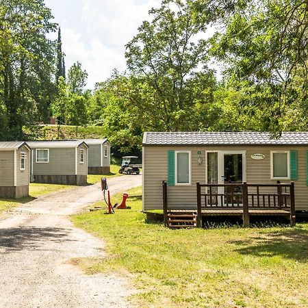 Camping Les Rives Du Lac De Vinca Exterior foto